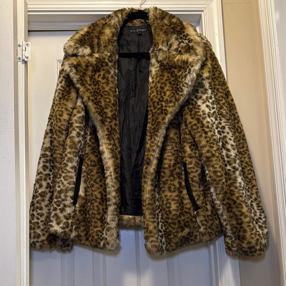 Via Spiga Brown Teddy Jacket with Plush Material and Large Collar